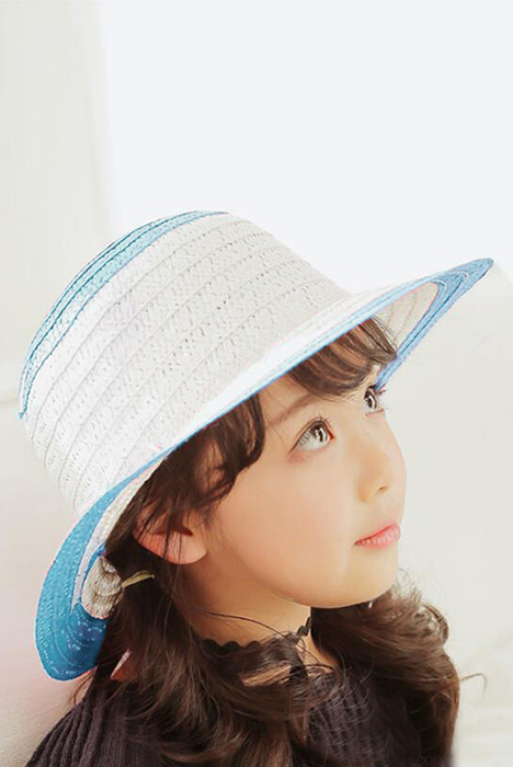Cappellino in paglia per bambine